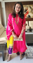 Load image into Gallery viewer, Colour block kurta set pink