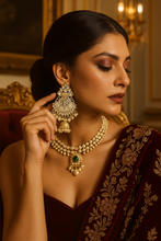 Load image into Gallery viewer, Kundan and pearl jhumki chandbali earrings