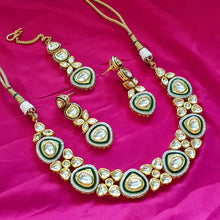 Load image into Gallery viewer, “Varuna Verde” Polki & Diamond Bridal Set