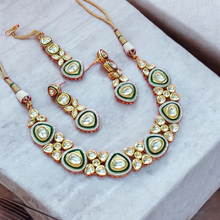 Load image into Gallery viewer, “Varuna Verde” Polki & Diamond Bridal Set