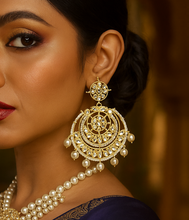 Load image into Gallery viewer, Pearl Chandbali earrings