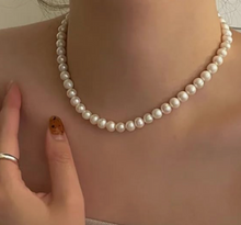 Load image into Gallery viewer, "Ocean Bloom" Pearl Necklace