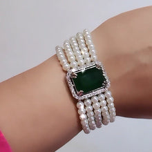 Load image into Gallery viewer, Emerald and pearl bracelet