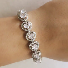 Load image into Gallery viewer, Solitaire Hearts Crystal diamond Bracelet