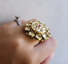 Load image into Gallery viewer, Ruby and Kundan statement ring