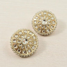 Load image into Gallery viewer, Kundan and pearl studs