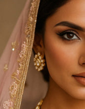 Load image into Gallery viewer, “Rani Rekha” Kundan studs