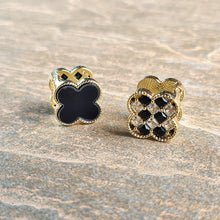 Load image into Gallery viewer, Clover diamonté earrings