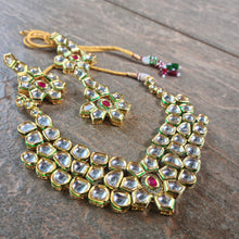 Load image into Gallery viewer, “Sunehri Shaan” – Classic Kundan Necklace Set with Earrings & Maangtika