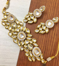 Load image into Gallery viewer, "Sitaara" Kundan Choker Set