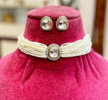 Load image into Gallery viewer, "Noorani Bindu" Kundan Diamond Choker Set