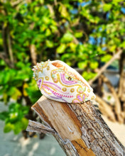 تحميل الصورة إلى عارض المعرض، ميستيك وايت