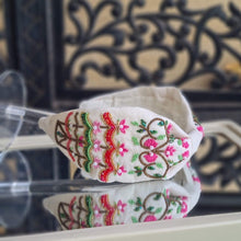 Load image into Gallery viewer, Katy