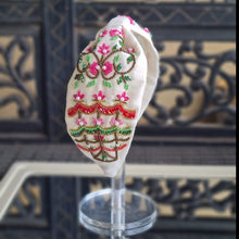 Load image into Gallery viewer, Katy