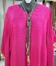 تحميل الصورة إلى عارض المعرض، قلادة ميا أونيكس كريستالز - رمادي