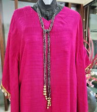 تحميل الصورة إلى عارض المعرض، قلادة ميا أونيكس كريستالز - رمادي