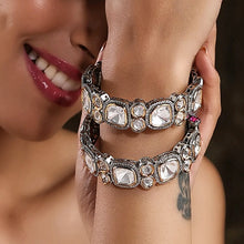 Load image into Gallery viewer, Victorian uncut polki bangle