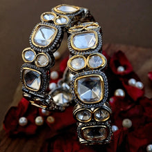 Load image into Gallery viewer, Victorian uncut polki bangle