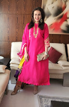 Load image into Gallery viewer, Colour block kurta set pink
