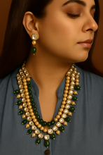 Load image into Gallery viewer, &quot;Shubhra Saaj&quot; (Onyx &amp; Pearl Kundan Set)
