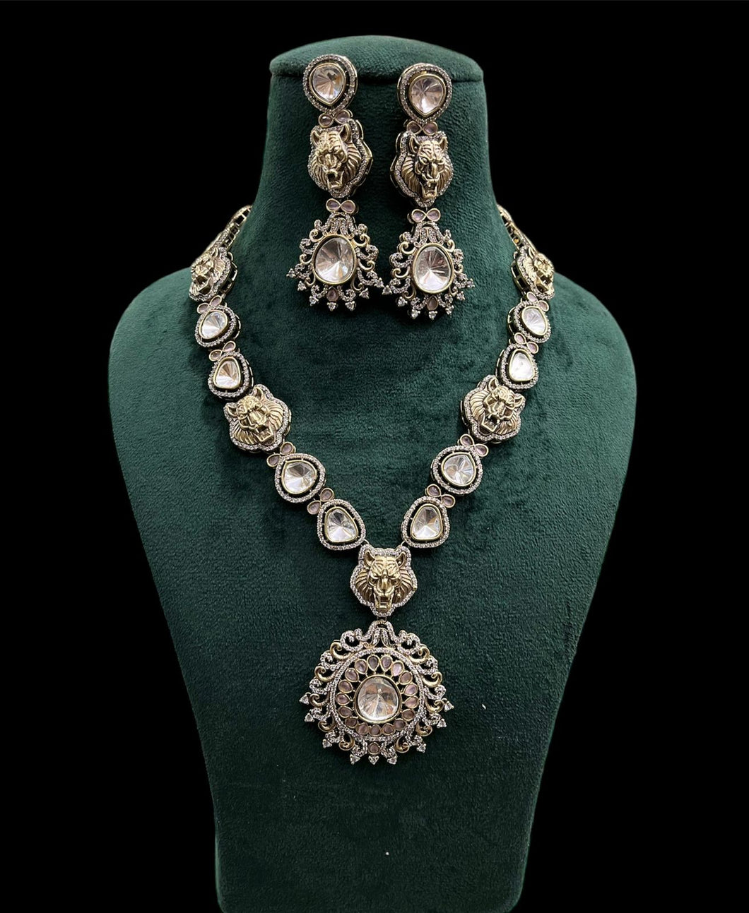 Royal uncut victorian necklace