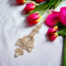 Load image into Gallery viewer, Polki chandbali maangtika with pearls
