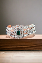 Load image into Gallery viewer, Akina Emerald necklace
