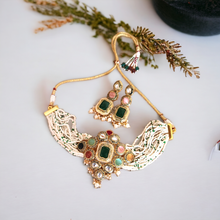 Load image into Gallery viewer, Antique Gold multicoloured choker set
