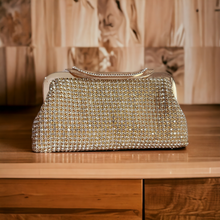 Load image into Gallery viewer, Crystal clutch- gold
