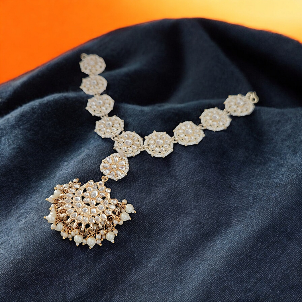Chandbali floral kundan mathapatti