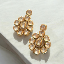 Load image into Gallery viewer, Kundan diamond earrings
