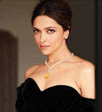 Load image into Gallery viewer, Garcelle sapphire necklace
