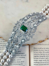 Load image into Gallery viewer, Akina Emerald necklace
