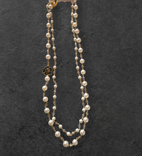تحميل الصورة إلى عارض المعرض، Pearl double layered necklace
