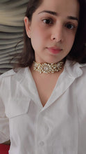 Load image into Gallery viewer, Kundan choker with earrings
