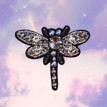 Load image into Gallery viewer, Dragonfly brooch
