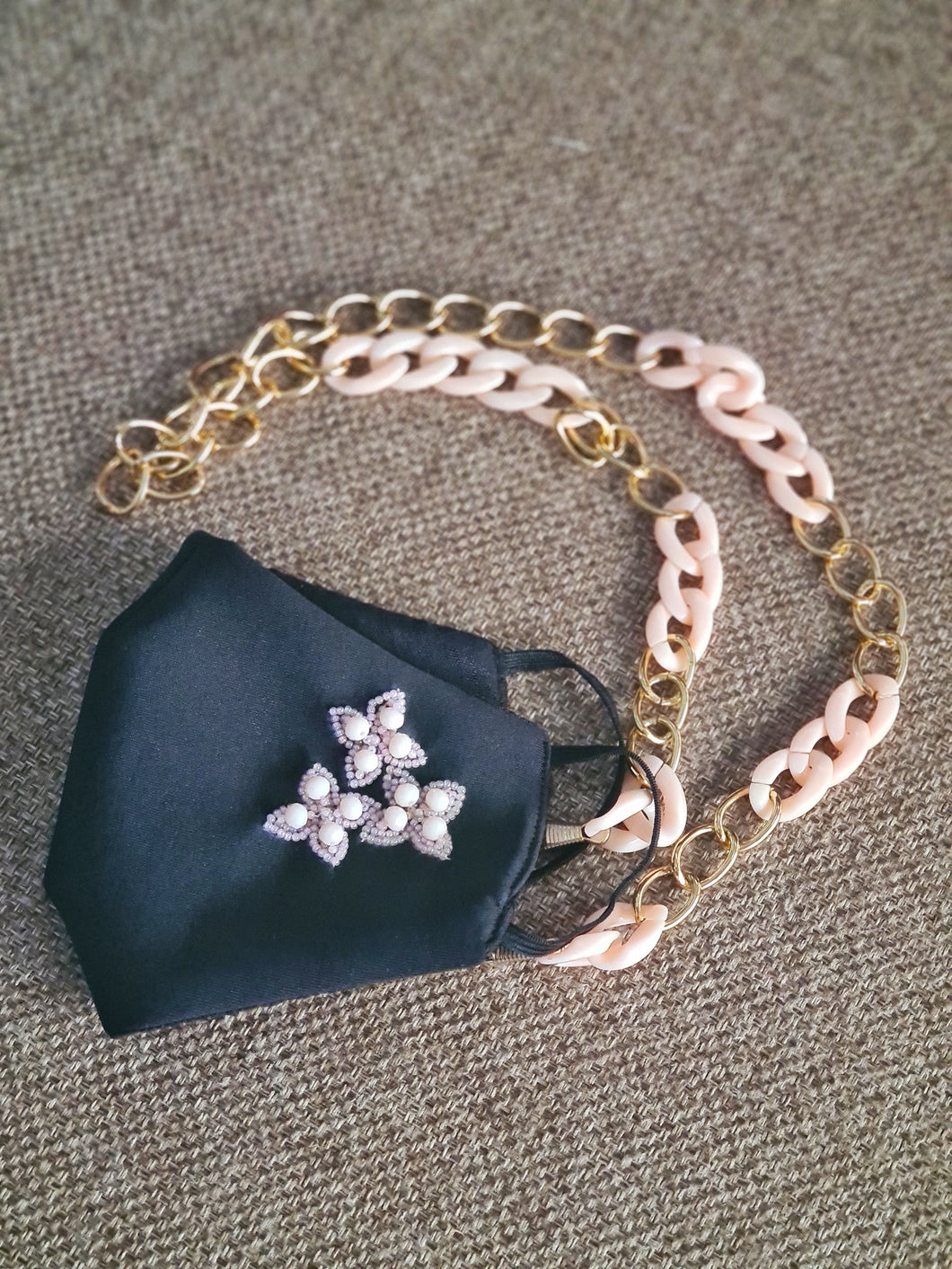 Tinkle black mask with mask chain