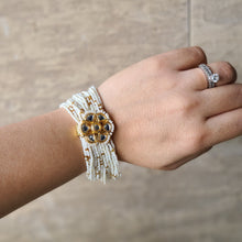 Load image into Gallery viewer, Beads kundan bracelet
