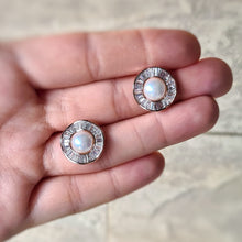 Load image into Gallery viewer, Statement pearls with diamonté baguettes
