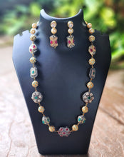Load image into Gallery viewer, Silver antique set with pearls
