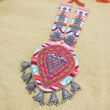 Load image into Gallery viewer, Multicolour silver hand embellished necklace
