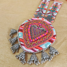 Load image into Gallery viewer, Multicolour silver hand embellished necklace
