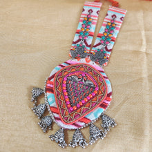 Load image into Gallery viewer, Multicolour silver hand embellished necklace
