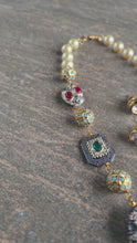 Load and play video in Gallery viewer, Silver antique set with pearls
