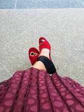 Load image into Gallery viewer, Stacy Red and black
