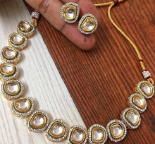 Load image into Gallery viewer, Uncut Polki and diamond necklace
