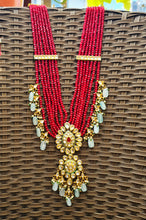Load image into Gallery viewer, Gold finished kundan and onyx rani haar
