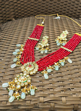 Load image into Gallery viewer, Gold finished kundan and onyx rani haar
