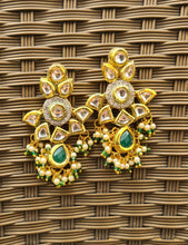 Load image into Gallery viewer, Kundan and polki diamond rani haar
