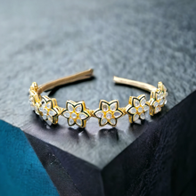 Load image into Gallery viewer, Floral kundan hairband

